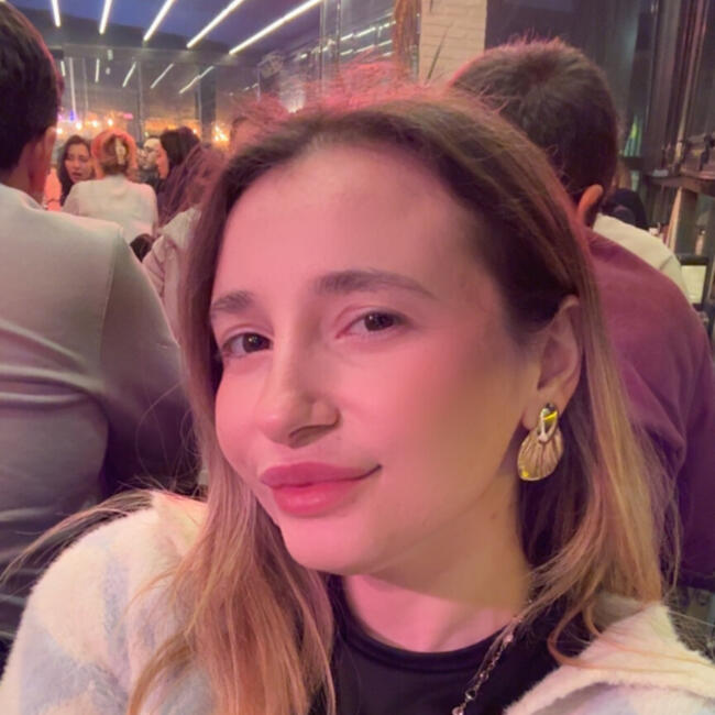 İstanbul bölgesinde bebek bakıcısı: Semra