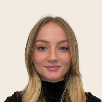 Baby-sitter in Paris: Astrid
