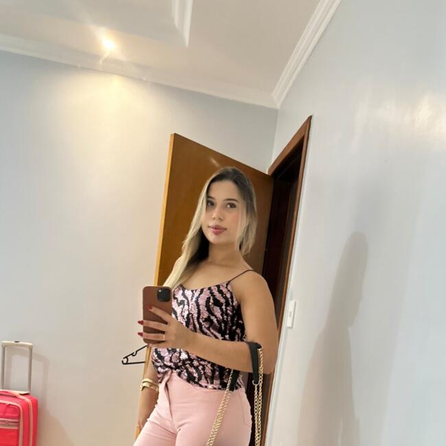Emprego de babá em Aparecida de Goiânia: Katryna