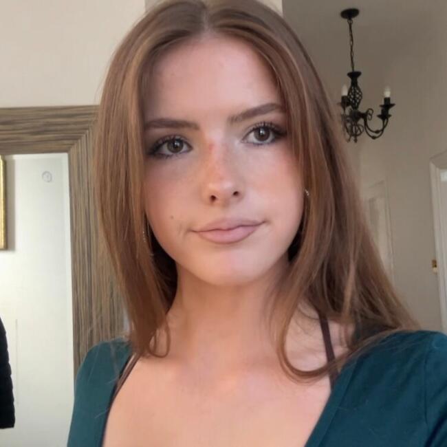 Babysitter in Bury St Edmunds: Esther