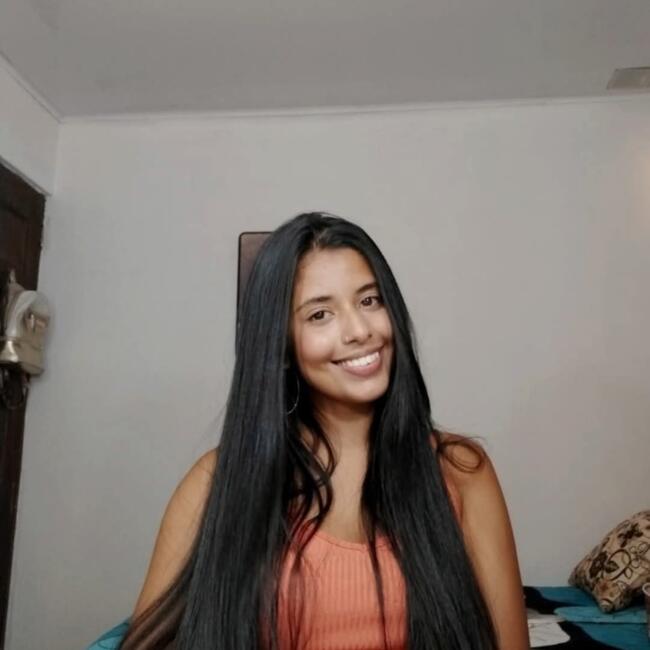 Babysitter in Cartago: Daniela