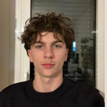 Babysitter Le Mans: Tom