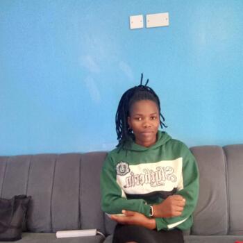 Babysitter Nairobi: Chris