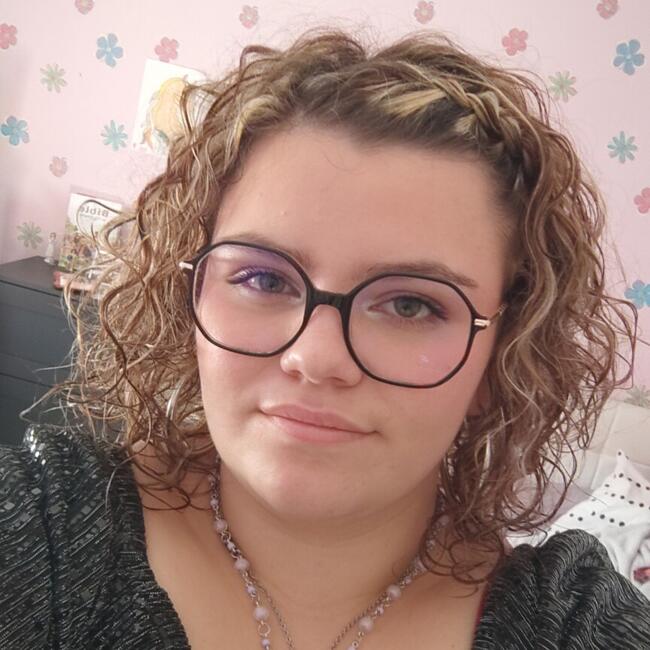 Babysitter in Clermont-Ferrand: Lilly