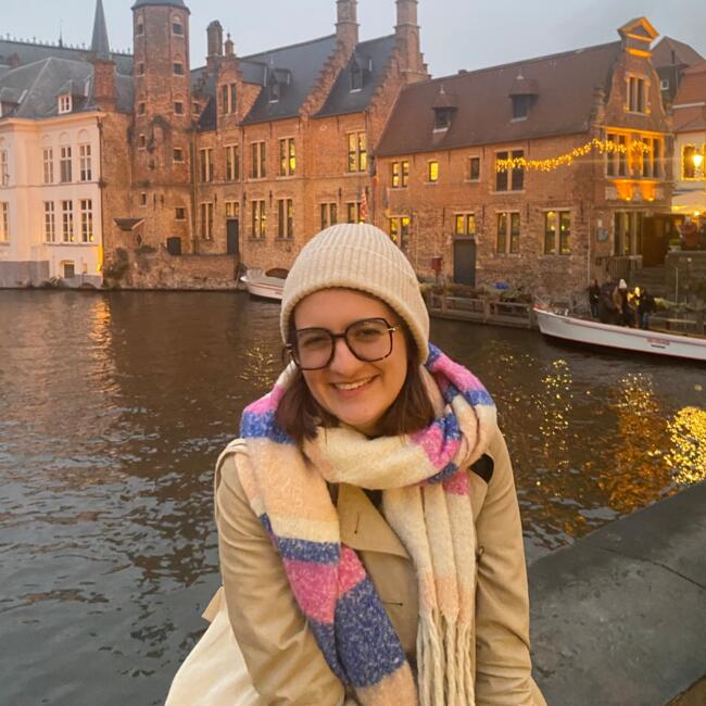 Babysitter in Elsene: Elina