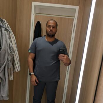 وظيفة جليسة أطفال في Jazīrat Abū Z̧aby: فرص عمل كجليسة أطفال Ismail tp