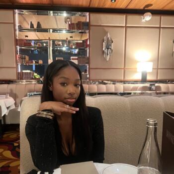 Babysitter Cannes: Allyssa