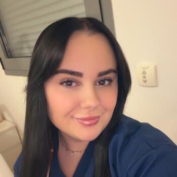 Babysitter in Rumilly: Laurie