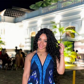 Babá em Belém: Adeline