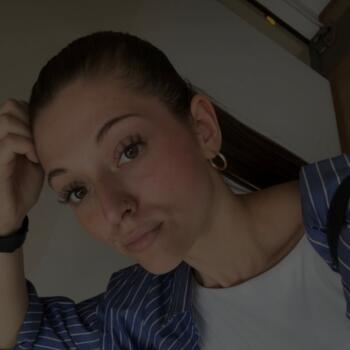 Babysitter in Prague: Maya
