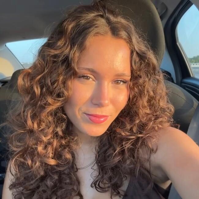 Babysitter em Olival Basto: Dayana