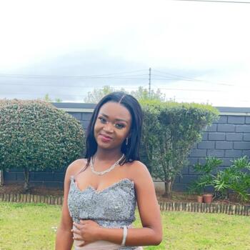 Babysitter in Qonce: Liyabona