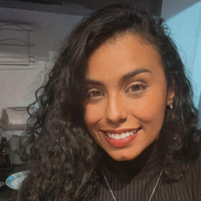 Babysitter in Contagem: Stefany