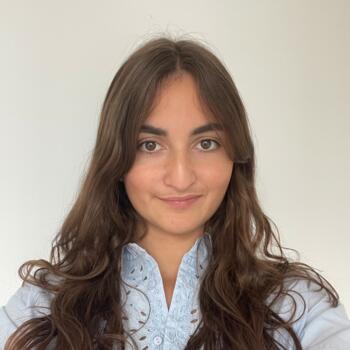 Babysitter in Loos: Lisa