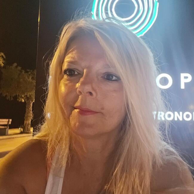 Babysitter in Glyfada: Dimitra