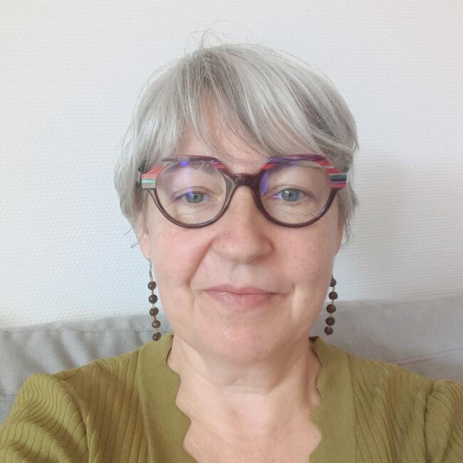 Babysitter in Nantes: Nathalie