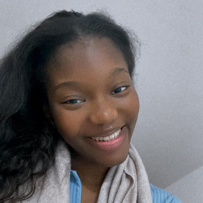 Babysitter em Pontinha: Nicole