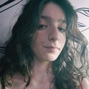 Babysitter in Beja: Lara