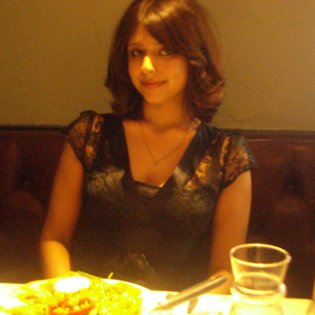 Babysitter in London: Mahnaz