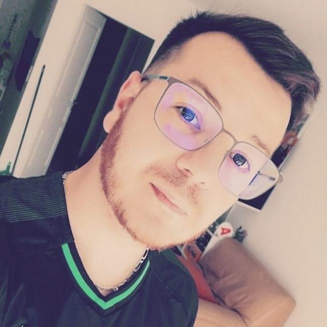 Babysitter in Pont-Sainte-Marie: Igor