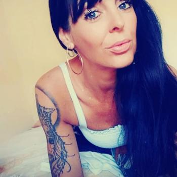Babysitter in Warrington: Laura