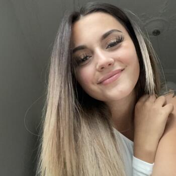 Babysitter in Luxembourg: Amy