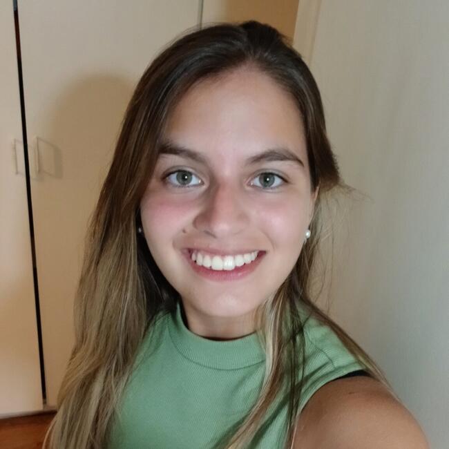 Babysitter in Montevideo: Victoria