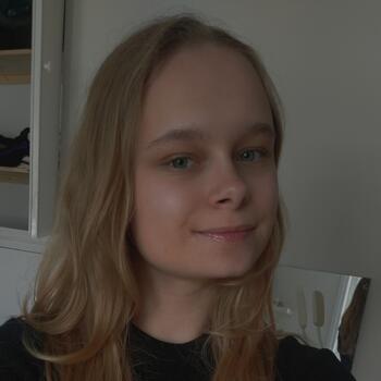 Babysitter in Guildford: Julia