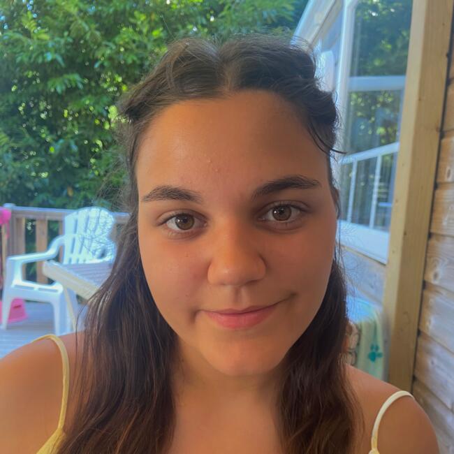 Babysitter in Saint-Michel-sur-Orge: Leonor