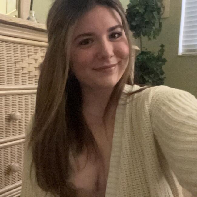 Nanny in Brandon: Sophia