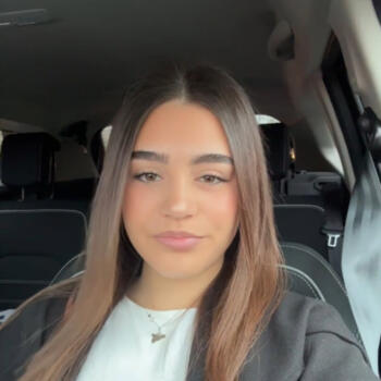 Babysitter in Sint-Pieters-Leeuw: Giulia