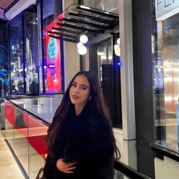 Babysitter in Antibes: Selma