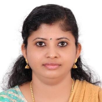 جليسة أطفال دبي: Anupama
