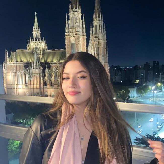 Niñera en La Plata: Camila