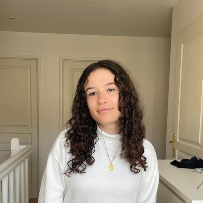 Babysitter in Sydney: Elina