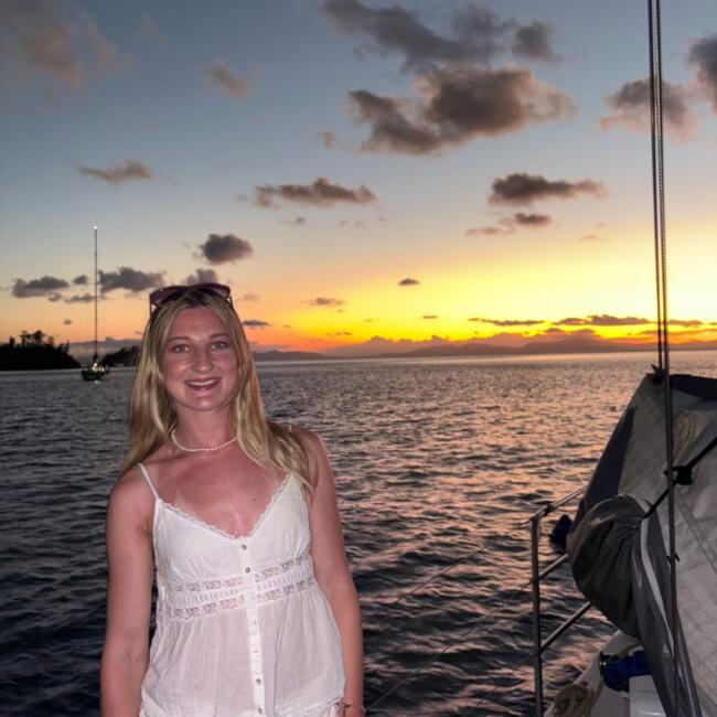 Babysitter in Sydney: Laura