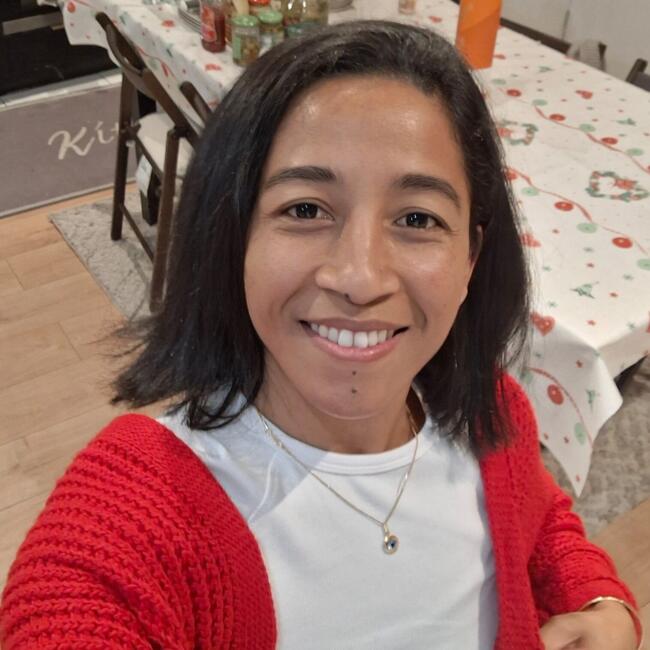 Babysitter in Marseille: Sarindra