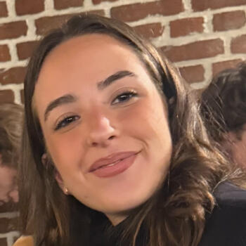 Babysitter in Aix-en-Provence: Lily