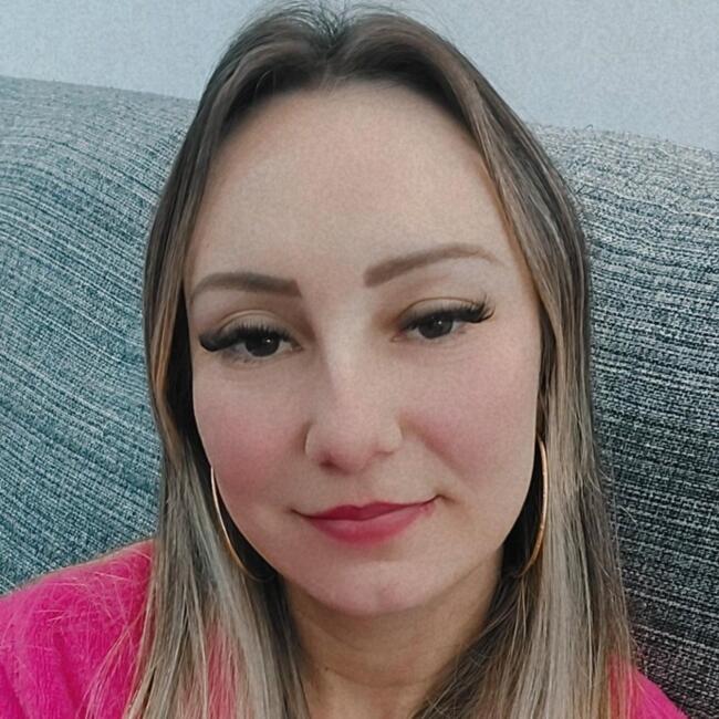 Babá em Curitiba: Silviane
