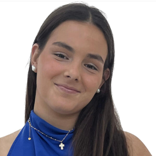 Babysitter em São Domingos de Rana: Francisca