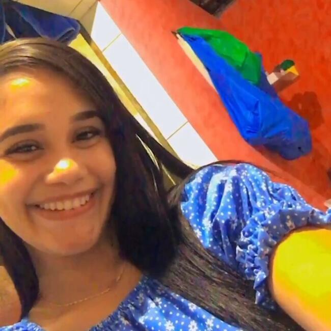 Babá em Belém: Julia