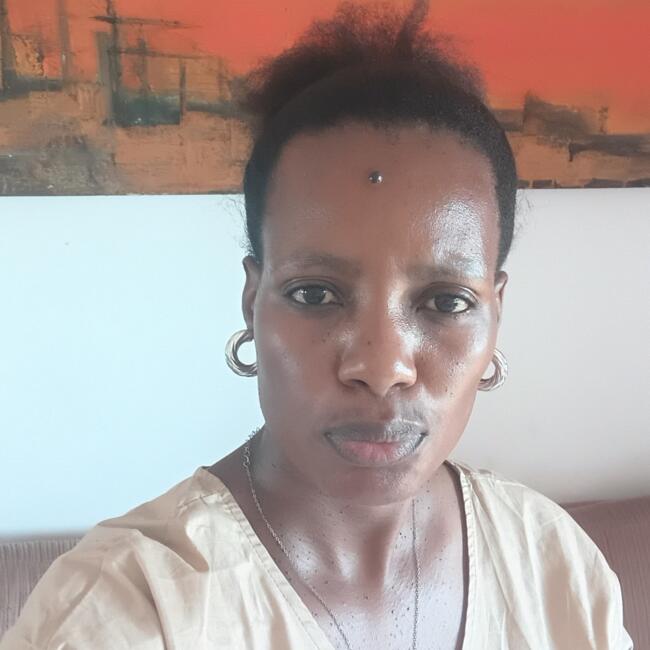 Babysitter in Cape Town: Vuyolomzi