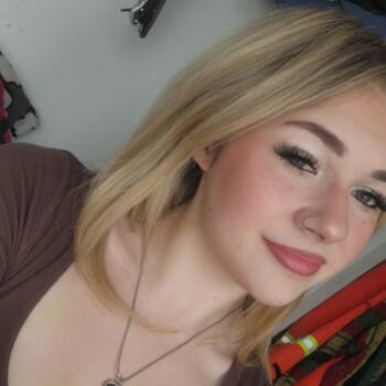 Babysitter in West Kelowna: Christina