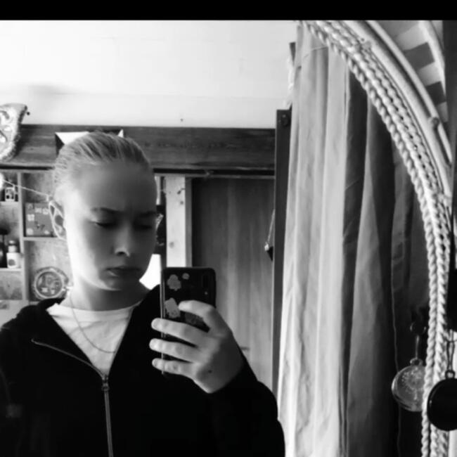 Babysitter in Erquelinnes: Eva