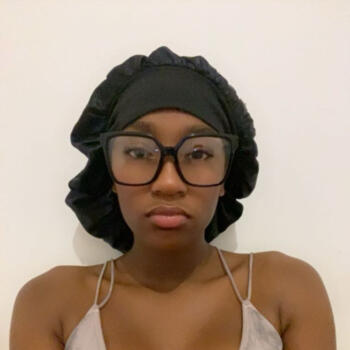 Baby-sitter Saint-Germain-du-Puy: Lily