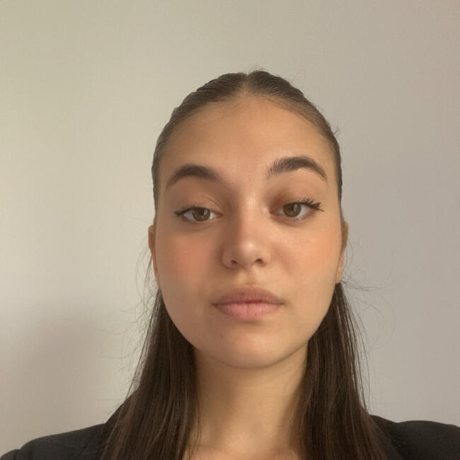 Babysitter in Choisy-le-Roi: Julie