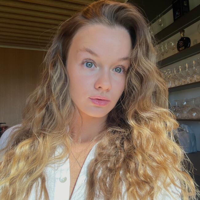 Babysitter in Veszprém: Nóra