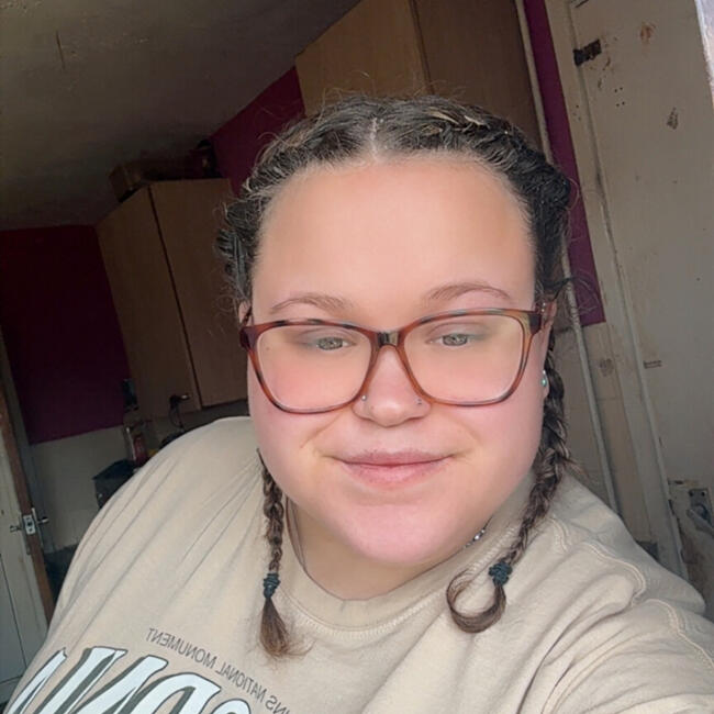 Babysitter in Wellingborough: Lauren