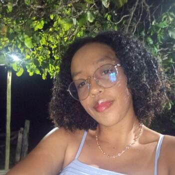 Babysitter Curitiba: Caroane