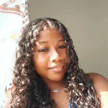 Babá em Guaramirim: Nicolly